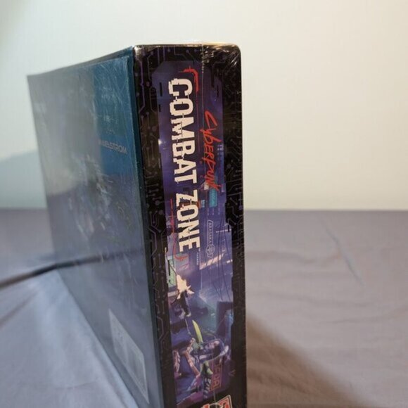 NEW Monster Fight Club Cyberpunk Red Board Game MFC-45000 - Picture 15 of 16